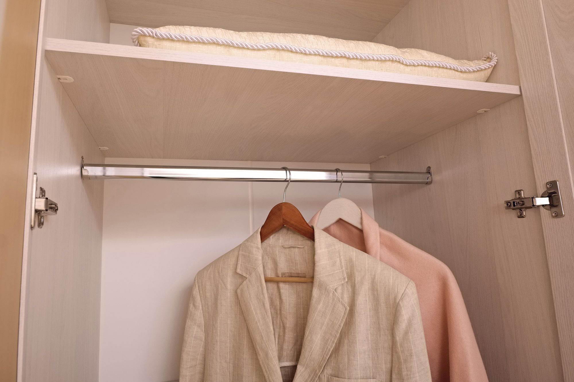 Шкаф для одежды фасад стандарт Paola 54